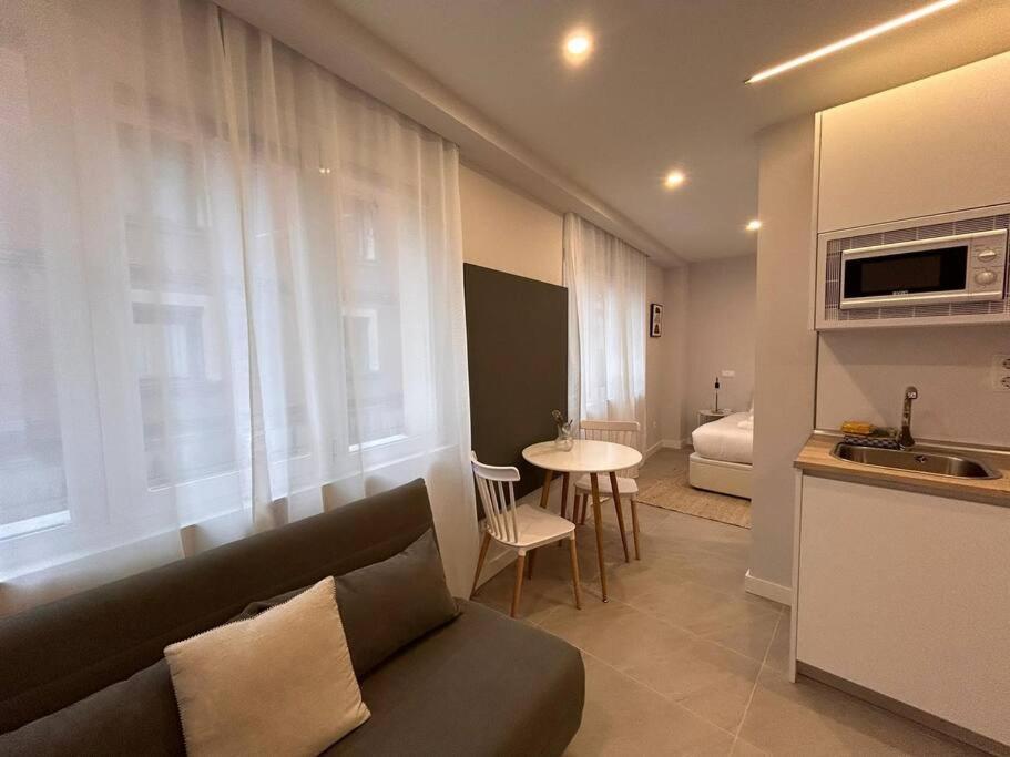 Cozy Studio In Tetuan - En 1/9 Madrid Exterior photo